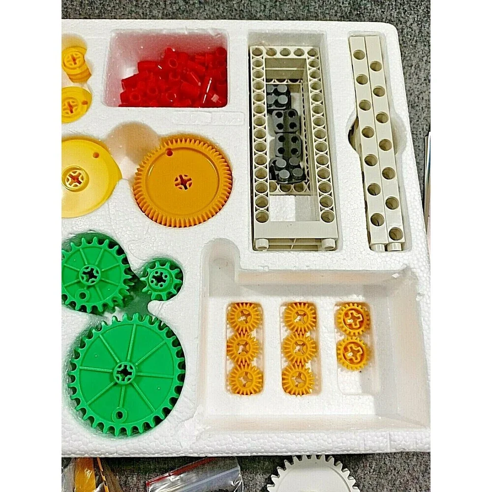 Thames & Kosmos Physics Workshop Educational Science Do It Yourself Kit INCOMPLE